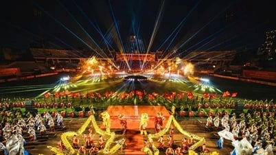 Lễ khai mạc và tiêu chuẩn đỉnh cao của bầu Hiển