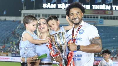 Lý do Xuân Son tạm chia tay Nam Định trở về Brazil