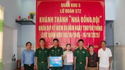 Lữ đoàn pháo binh 572 bàn giao “Nhà đồng đội” cho quân...
