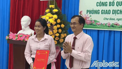 Đồng chí Lưu Thị Hồng Sương được bổ nhiệm phụ trách Phòng giao dịch Ngân hàng Chính sách xã hội Chợ Gạo