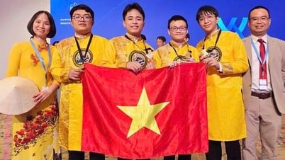 Lần đầu tiên cả 4 học sinh Việt Nam đều giành Huy chương Vàng Olympic Hóa học quốc tế
