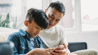 Bí quyết nuôi dạy con tuổi teen: Đừng nói chuyện nghiêm túc trước 9h tối