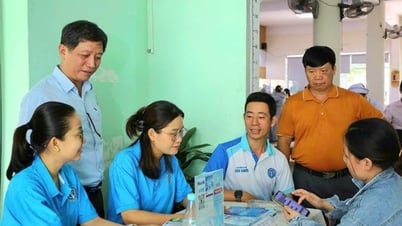 Mở rộng diện tham gia bảo hiểm xã hội bắt buộc: Giải pháp lấp đầy khoảng trống an sinh