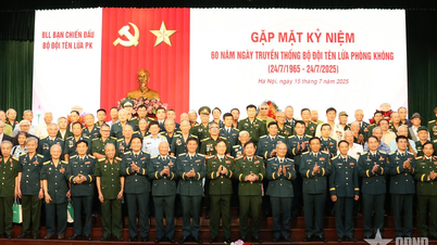 Gặp mặt kỷ niệm 60 năm Ngày truyền thống Bộ đội Tên lửa Phòng không