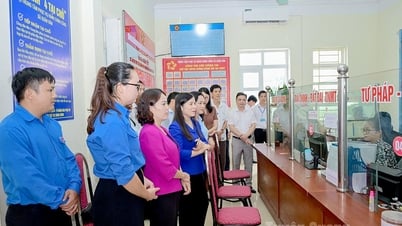 Các đồng chí lãnh đạo tỉnh tiếp tục kiểm tra hoạt động của các xã sau sáp nhập