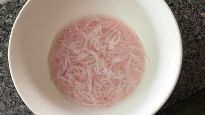 Bún tươi đổi màu đỏ ở Đà Nẵng có kết quả xét nghiệm…bình thường