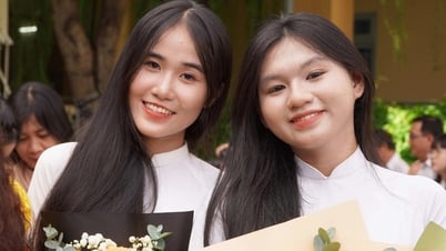 Điểm thi tốt nghiệp THPT 2025: Số điểm 10 tăng vọt