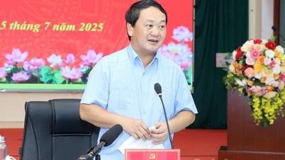Bí thư Tỉnh ủy Hầu A Lềnh làm việc với Đảng ủy xã Yên Sơn
