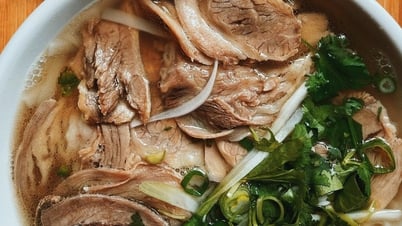 Phở trong hình dung của một nhà phê bình ẩm thực cực kỳ nổi tiếng?