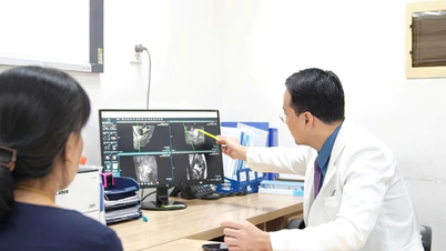 Loại bỏ khối u buồng trứng ác tính có biến chứng lỗ dò đại tràng