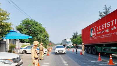 Lực lượng Cảnh sát giao thông xử lý gần 1.000 trường hợp vi phạm