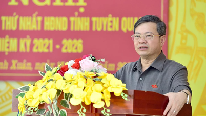 Chủ tịch HĐND tỉnh Nguyễn Văn Sơn tiếp xúc cử tri phường Minh Xuân