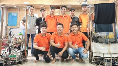 Vào 'lò luyện' robot đi thi quốc tế