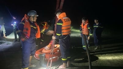 Xuyên đêm tìm kiếm người đàn ông mất tích ở hồ chứa nước Phú Xuân