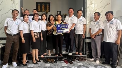 Hội Cựu học sinh Trường THPT Châu Thành 2 trao tặng nhà tình bạn