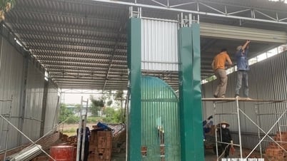 Nhiều hộ dân tự nguyện tháo dỡ công trình vi phạm hành lang kênh tiêu Vách Bắc