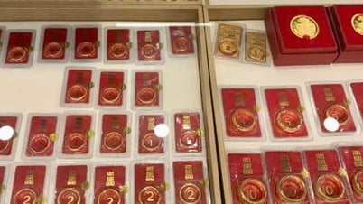 Giá vàng giảm mạnh, tuột mốc 121 triệu đồng/lượng