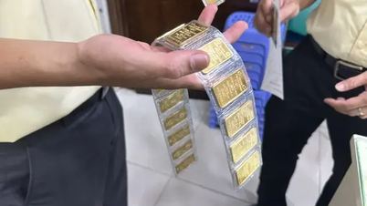 Gold price today July 16: SJC gold bars are 15 million VND/tael higher than the world price