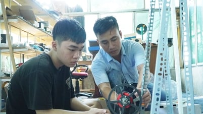 Khởi nghiệp từ bo mạch nhỏ đến ước mơ lớn