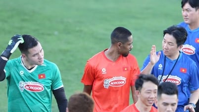 V-League cần mời gọi Việt kiều giỏi: Muốn thắng Malaysia, hãy sử dụng cách này!