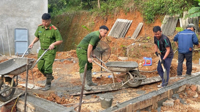 Công an xã Bát Xát khởi công xây nhà cho hộ nghèo