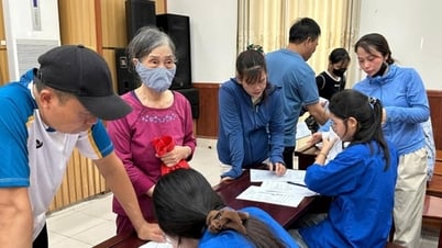 Xã Bát Tràng tiếp nhận 250 hồ sơ trợ cấp người cao tuổi không hưởng lương hưu