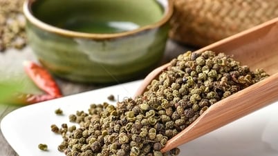 Giá tiêu hôm nay 16/7/2025: Xuyên thủng trần, có kỷ lục mới với Đắk Lắk giữ đỉnh 141.000 đồng/kg