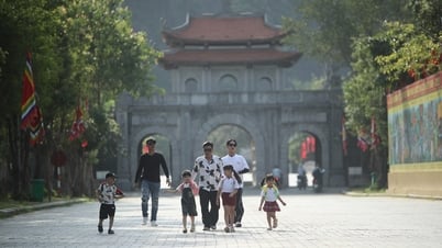 “Bố ơi mình đi đâu thế? 2025” khám phá Ninh Bình: Đưa con về với ký ức văn hóa dân tộc
