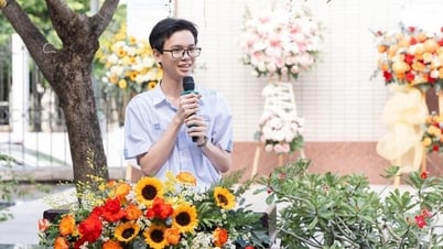 블록 B00에서 30/30의 완벽한 점수를 받은 졸업생 대표의 인상적인 학업 성취