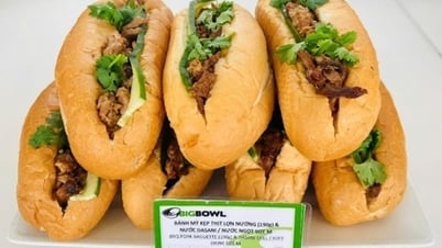 Cảng Hàng không quốc tế Nội Bài nói gì về vụ 208.000 đồng/ổ bánh mì?