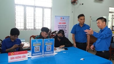 Phó Bí thư Tỉnh Đoàn Tây Ninh thăm hỏi, động viên đội hình thanh niên tình nguyện hỗ trợ chính quyền 2 cấp tại cơ sở