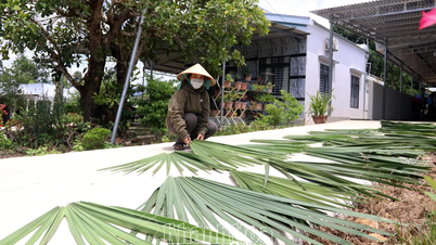 Phụ nữ xã Bắc Khánh Vĩnh: Thêm thu nhập từ đan dây lá buông