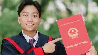 Thành tích 'dữ dội' của nam sinh Lâm Đồng 10 điểm tiếng Anh tốt nghiệp THPT
