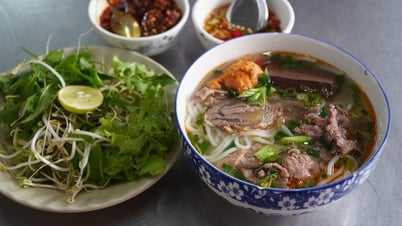 Bún bò Huế “định vị” văn hóa ẩm thực Cố đô