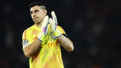 Tin tức về chuyển nhượng 16/7: MU chốt Dibu Martinez, Bayern ký Luis Diaz