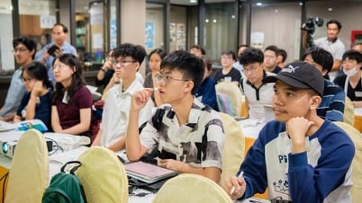 Sinh viên tiếp cận khoa học từ các trường học mùa hè tại ICISE