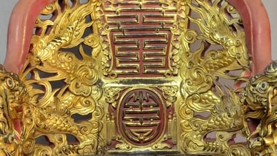 Ngai vàng 'nhí' cho vị vua thiếu niên Duy Tân