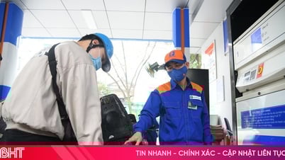 Giá xăng giảm vào ngày mai?