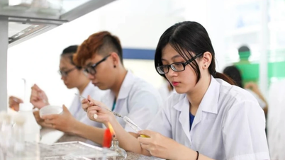 Những thí sinh đầu tiên trúng tuyển Trường Đại học Y Hà Nội