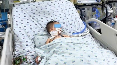 Bác sĩ: Cảnh giác tay chân miệng khi thấy trẻ sốt cao, nổi hồng ban mụn nước