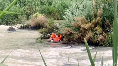 Lâm Đồng: Giải cứu ba người mắc kẹt giữa hồ thủy điện khi nước dâng...