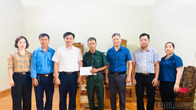 Trao gần 60 suất quà cho người có công, gia đình chính sách trên địa bàn xã Hợp Thành