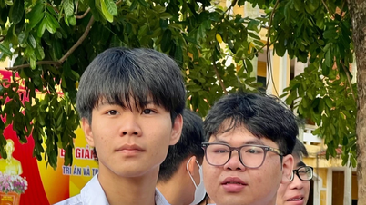 Điểm Toán giảm mạnh, Vật lý dễ 'bất thường' , tổ hợp B00, A00 sẽ giảm