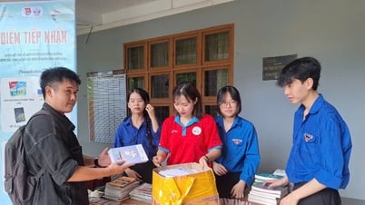 Gom sách tặng bạn