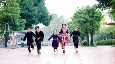 10 em nhỏ có hoàn cảnh đặc biệt ở Lào Cai về Thủ đô đón hè ý nghĩa