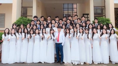 Lớp học có thủ khoa toàn quốc, bội thu điểm 10 ở Ninh Bình