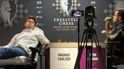 Carlsen bị loại khỏi cuộc đua vô địch Freestyle Chess ngay ngày mở màn