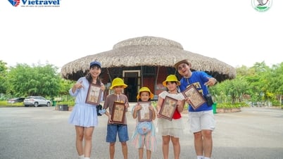 Vietravel và chiến dịch “Giữ cánh sếu – giữ triệu màu xanh”: Không chỉ là hành trình mà còn là hành động vì tương lai