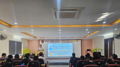 Chia sẻ, trao đổi kinh nghiệm trong giảng dạy môn lịch sử với cán bộ, giáo viên tỉnh Savannakhet (Lào)