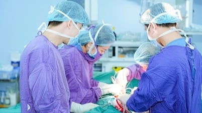 "Giải thoát" khối u khổng lồ trong bụng người phụ nữ